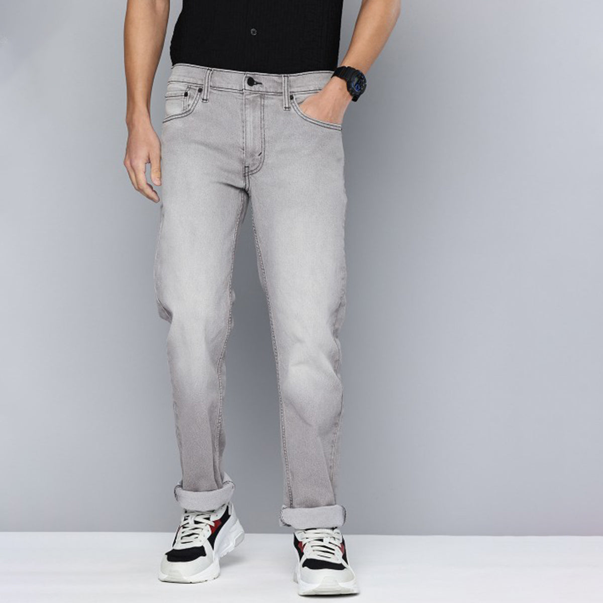 Comfortable Fit Men’s Jeans Light Wash Daily Use