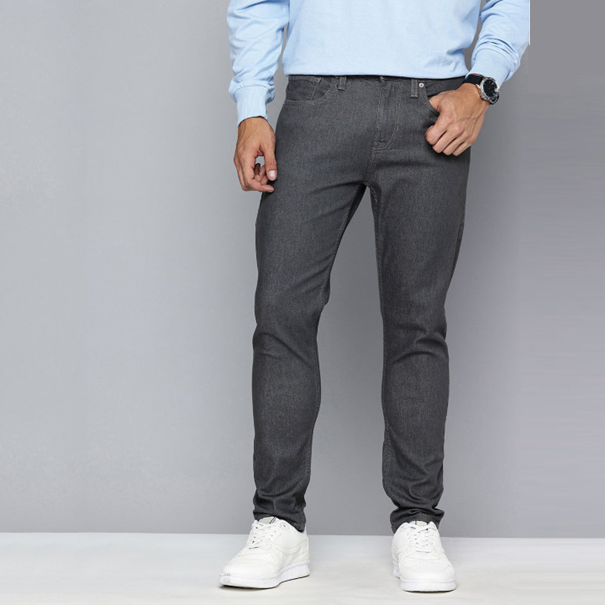 Rugged Style Men’s Jeans Tapered Fit Distressed Wash